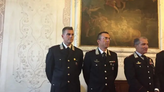 Il colonnello Giuseppe Serlenga tra il tenente Caminiti e, a destra, il comandante Capodivento