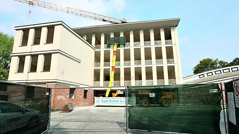 Il cantiere alle Stefaninni è fermo da settimane perchè serve una variante