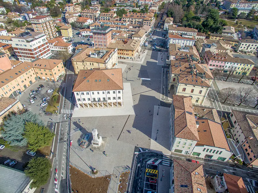 Borghesi Montebelluna riprese con drone sopra la nuova piazza Mazzini