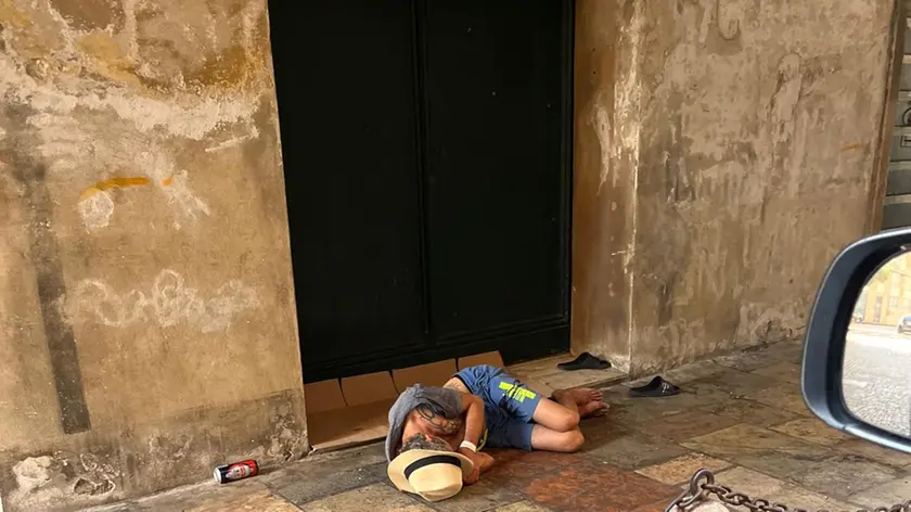 A Treviso i residenti di via Risorgimento denunciano sporcizia e degrado