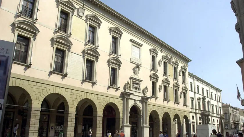 Un ragazzo ha cercato di corrompere il rettore dell'Università di Padova con una mazzetta da mille euro