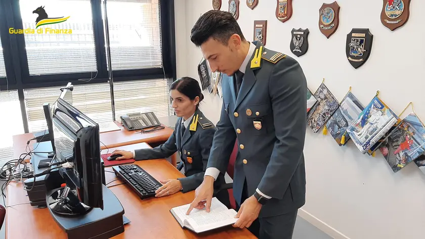 La Guardia di finanza ha scoperto la truffa ai danni di un imprenditore