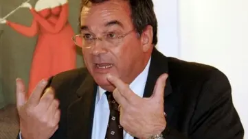 Dino De Longhi punta a tornare sullo scranno del municipio