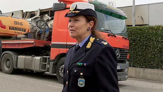 Ferrazza Castelfranco incendio Ceccato il giorno dopo ancora fiamme all'interno