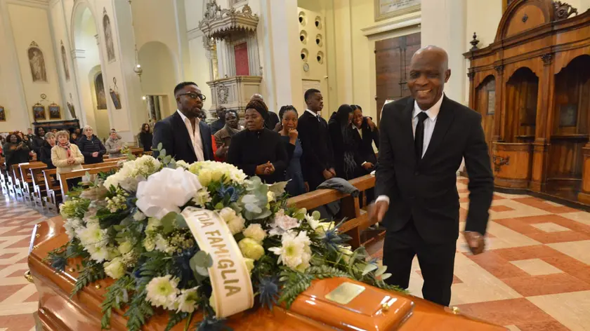 Il funerale di Antonio Gato, morto in Guadalupa (foto Cavicchi/Macca)