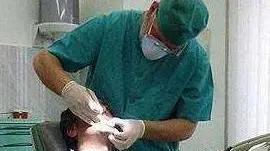 FOTO SIMBOLO - STUDIO DENTISTICOUno studio dentistico Gli italiani rinunciano alle visite per la cura dei denti