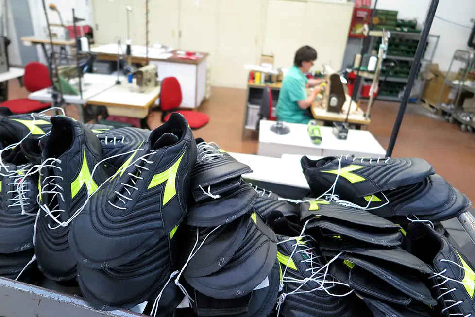 Ferrazza Caerano azienda Diadora inaugurazione nuovo reparto