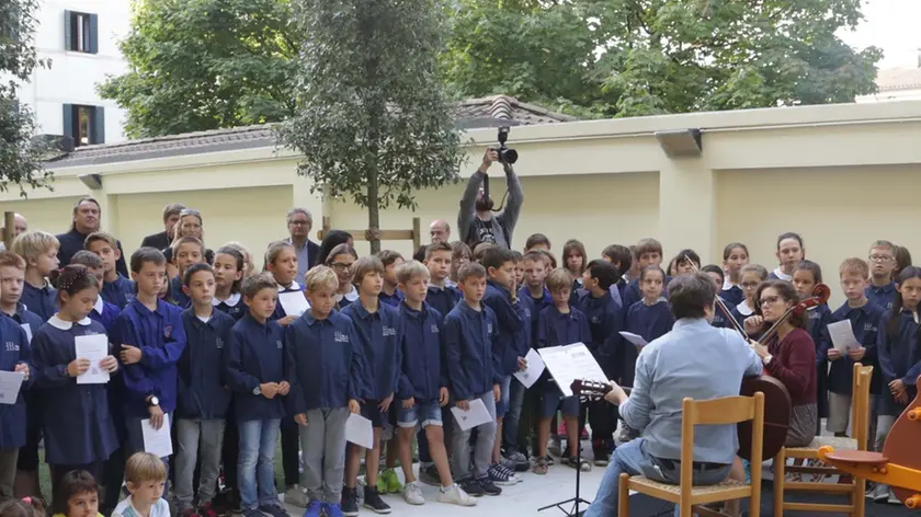 Zago agenzia foto film Treviso inaugurazione scuola infanzia pio x