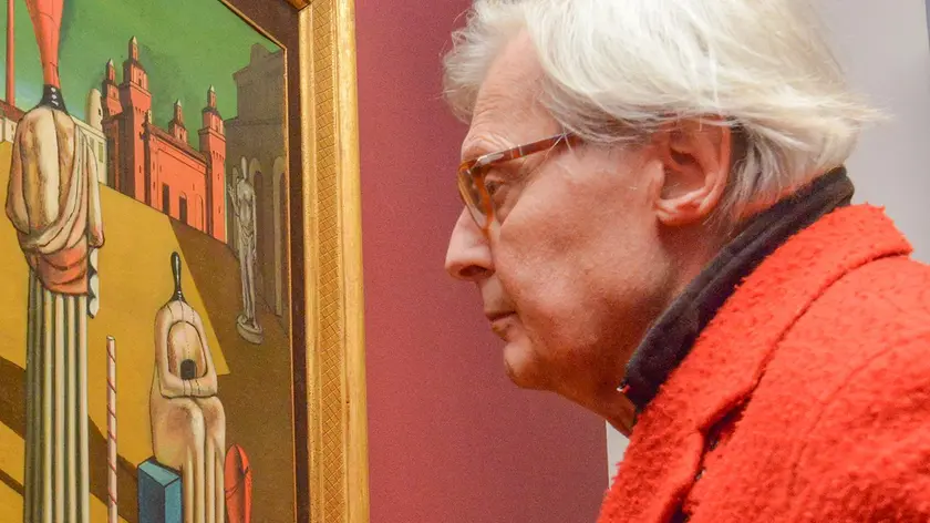 Sgardi alla mostra di De Chirico a Conegliano: si è fatto aprire il palazzo che la ospita a mezzanotte