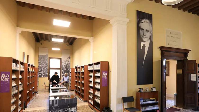Agostini Castelfranco biblioteca mostra sul '68
