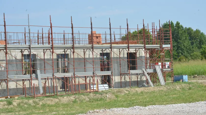 Il cantiere dove è avvenuto l'incidente sul lavoro (foto Cavicchi/Macca)