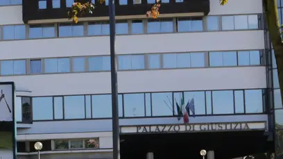 barbieri agenzia fotofilm treviso tribunale interogattorio carabinere arrestato