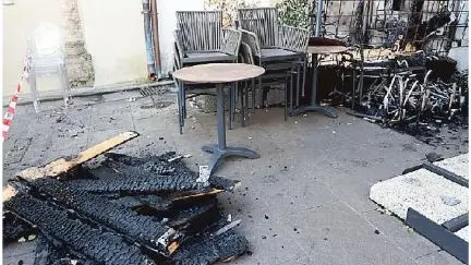 Un incendio attribuito al piromane di San Parisio