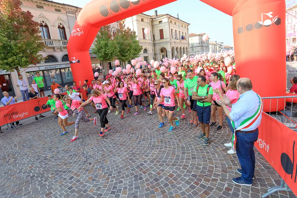 Ferrazza Montebelluna Corsa Rosa partenza e discorsi autorità