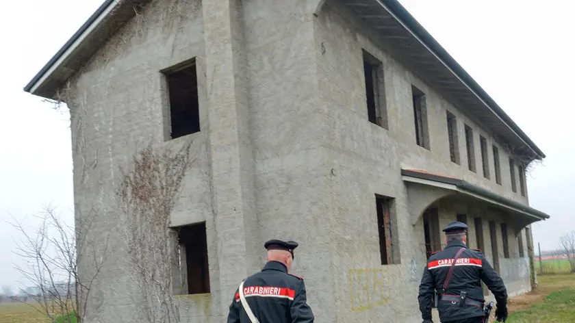 Il casolare di Vedelago dove i carabinieri smascherarono la gang