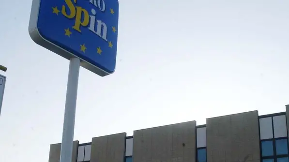 Bolognini Oderzo supermercato Euro spin Via Verdi agenzia fotografica foto film