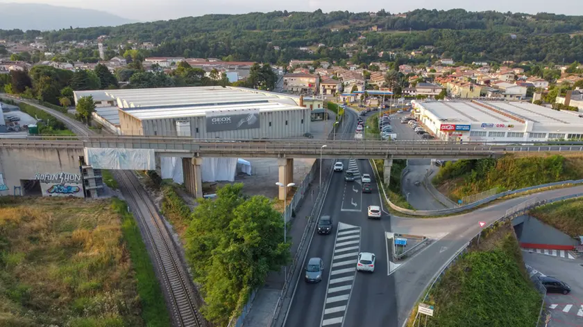 Artico Montebelluna Strada Feltrina chiusa riprese con drone traffico e cantiere
