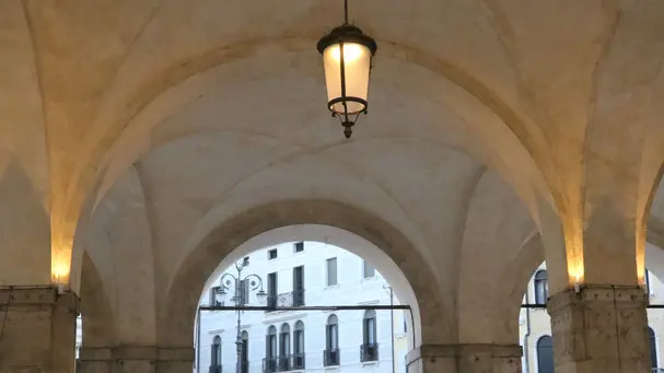 AGOSTINI AG.FOTOFILM TREVISO INAUGURAZIONE NUOVA ILLUMINAZIONE ALLA LOGGIA DEI 300