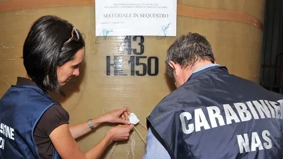 Premariacco 12 settembre 2015.Sauvignon connection controlli del NAS dei Carabinieri all'interno di una ditta in via Bombelli..Copyright Foto Petrussi / Ferraro Simone