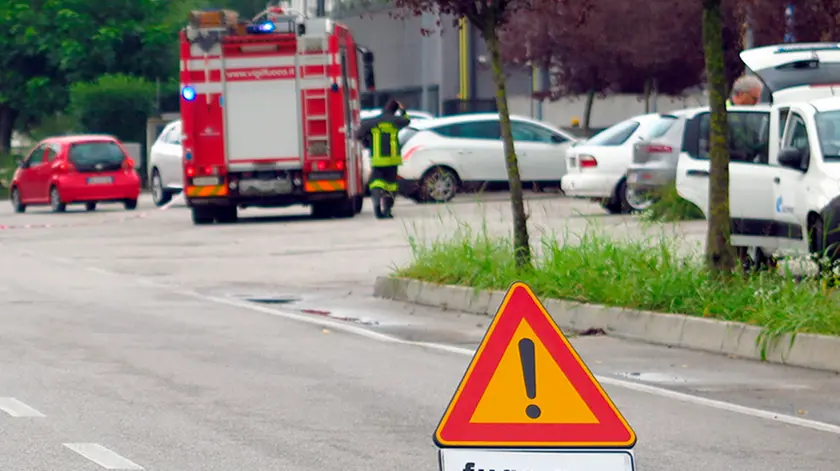 Borghesi Resana via Boscalto camion contro centralina gas