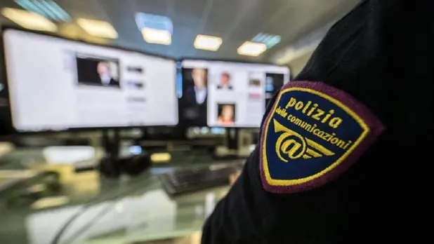 Le indagini della Polizia postale hanno portato alla scoperta del ladro