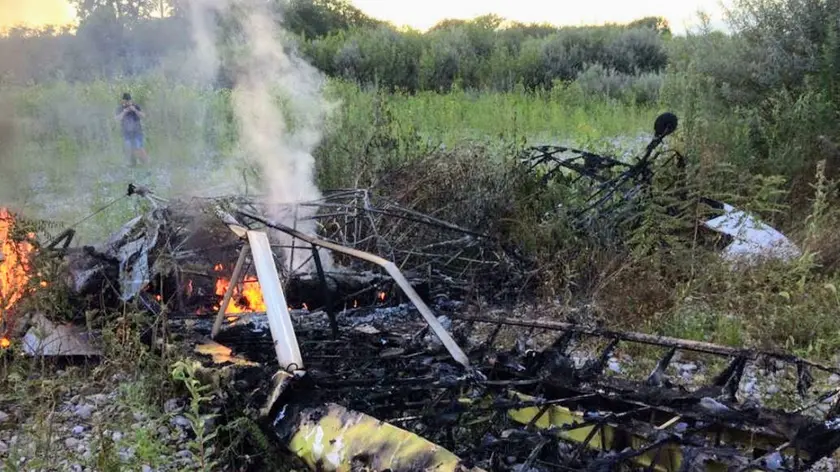 Piper si schianta a Ferragosto del 2018 sul Piave, vittime il pilota Matteo Passarella e la compagna di viaggio Ornella Pillot, entrambi di Villorba