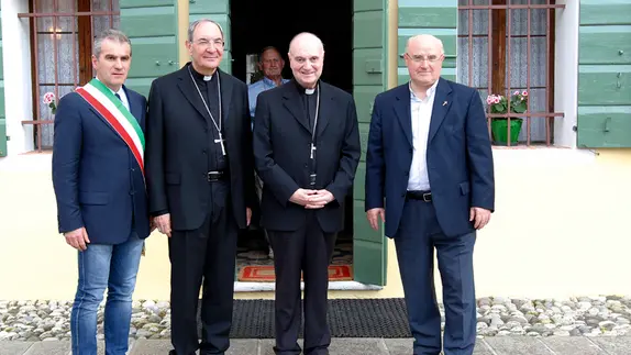 Borghesi Riese Pio X visita casa natale papa Pio X cardinale Angelo Comastri con vescovo Gianfranco Agostino Gardin parroco e sindaco Gianluigi Contarin