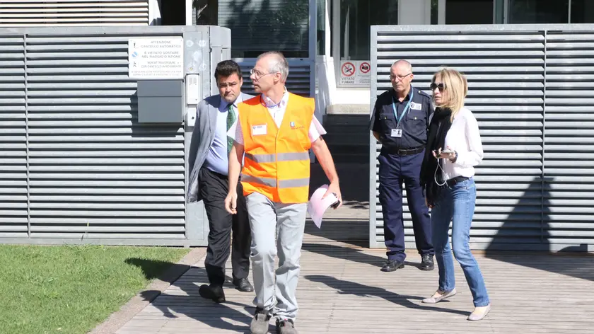 FILIPPI AG.FOTOFILM SALGAREDA DITTA 3B DECEDUTO INCIDENTE SUL LAVORO, IN FOTO LA DELEGAZIONE DELL'AZIENDA