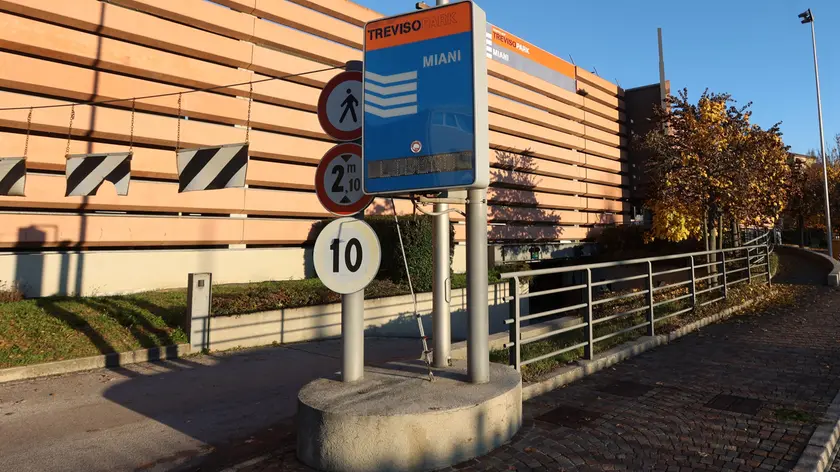 Il parcheggio multipiano Miani di Treviso da sempre in perdita