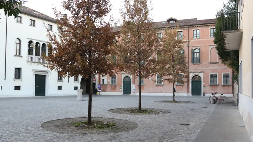ZAGO AG. FOTOFILM TREVISO PIAZZA RINALDI