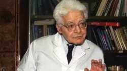 Il professor Di Bella, creatore della cura contestata