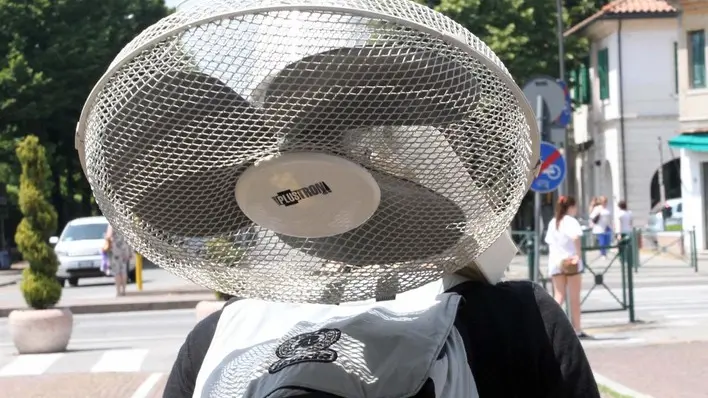 zago agenzia foto film treviso caldo in citta