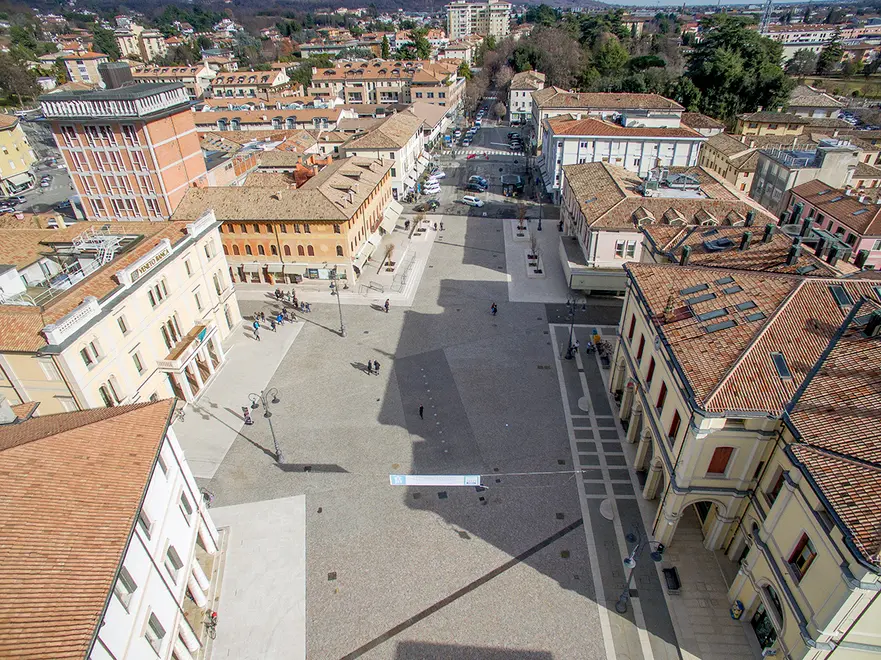 Borghesi Montebelluna riprese con drone sopra la nuova piazza Mazzini