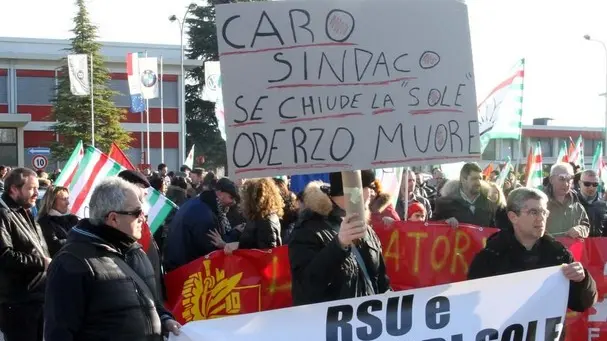 ALLEGRANZI ODERZO MANIFESTAZIONE OPERAI DELLA DITTA SOLE