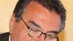 A destra la prefettura spra Aldo Adinolfi