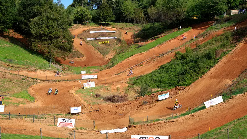 Allegranzi Giavera apertura pista da motocross