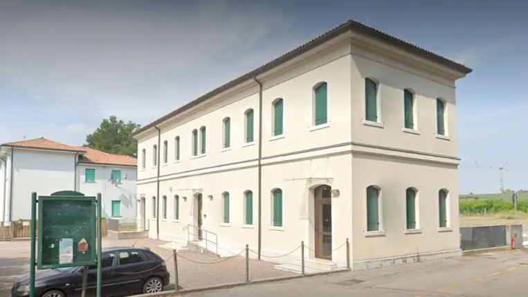 Le scuole elementari Carrer