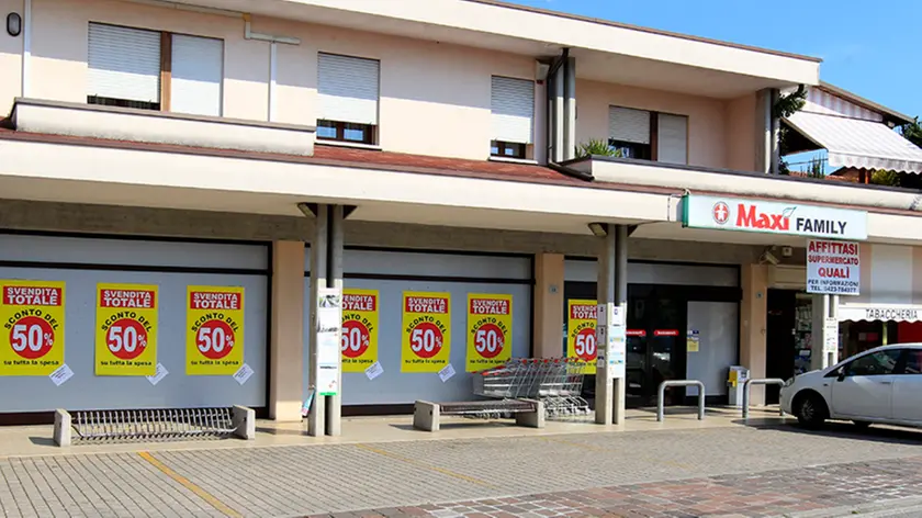 DeMarchi Castelminio Di Resana supermercato Maxì chiude