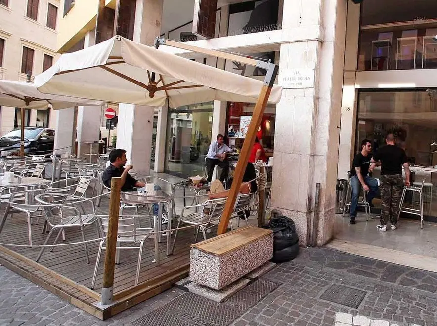 L’ex due piani diventerà Giornale & caffè