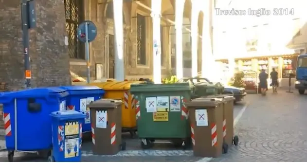 Piazza San Vito prima della differenziata