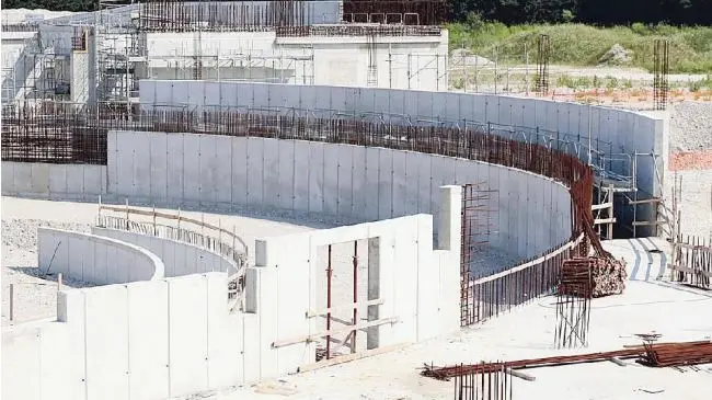 Il cantiere del velodromo di Spresiano: abbandonato dopo la crisi della Pessina, ora potrebbe ripartire