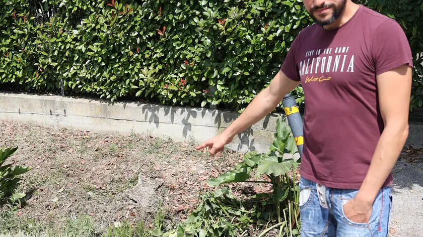 Il punto dove venne trovato il coltello a Pezzan in via Grande