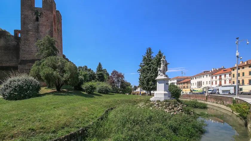 Poloni Castelfranco degrado nelle fosse