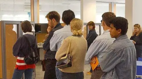 02/10/01 TV. Nuova sede del collocamento. (Rea)..© Paolo Balanza