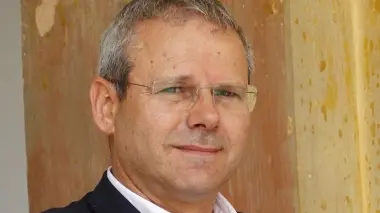 Luciano Dussin. A destra: accampamenti di zingari
