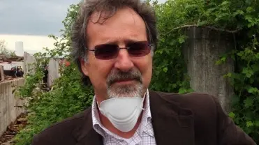Il sindaco Roberto Vendrasco con la mascherina