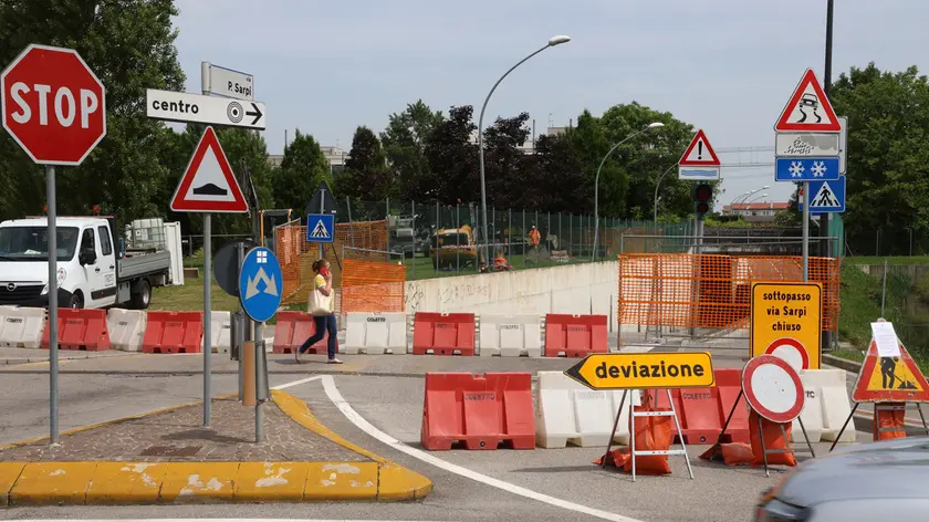 de wolanski agenzia foto film sottopasso vua sarpi chiuso per lavori