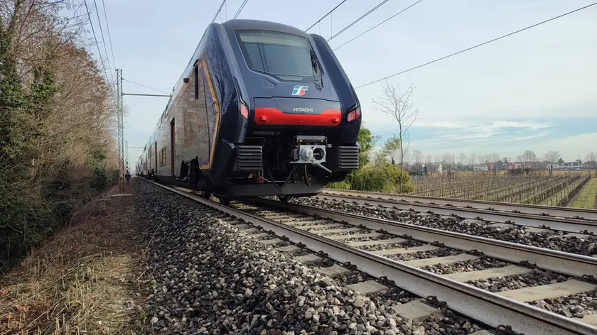 Il treno bloccato a San Fior dopo l'investimento mortale