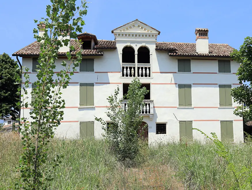 Sbrissa Asolo parcheggio ex ospedale villa in restauro