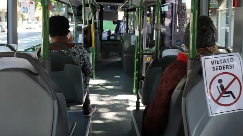 zago agenzia foto fim treviso distanziamento bus coronavirus
